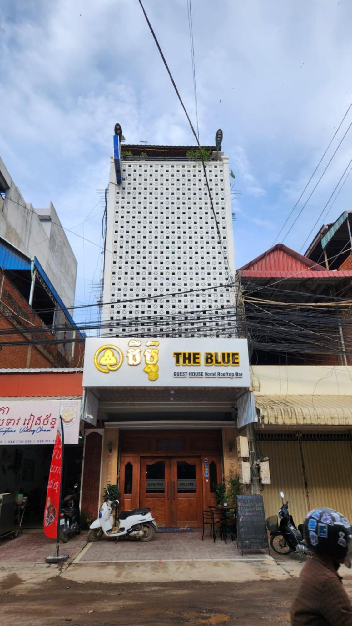 The Blue Guest House Battambang Bagian luar foto