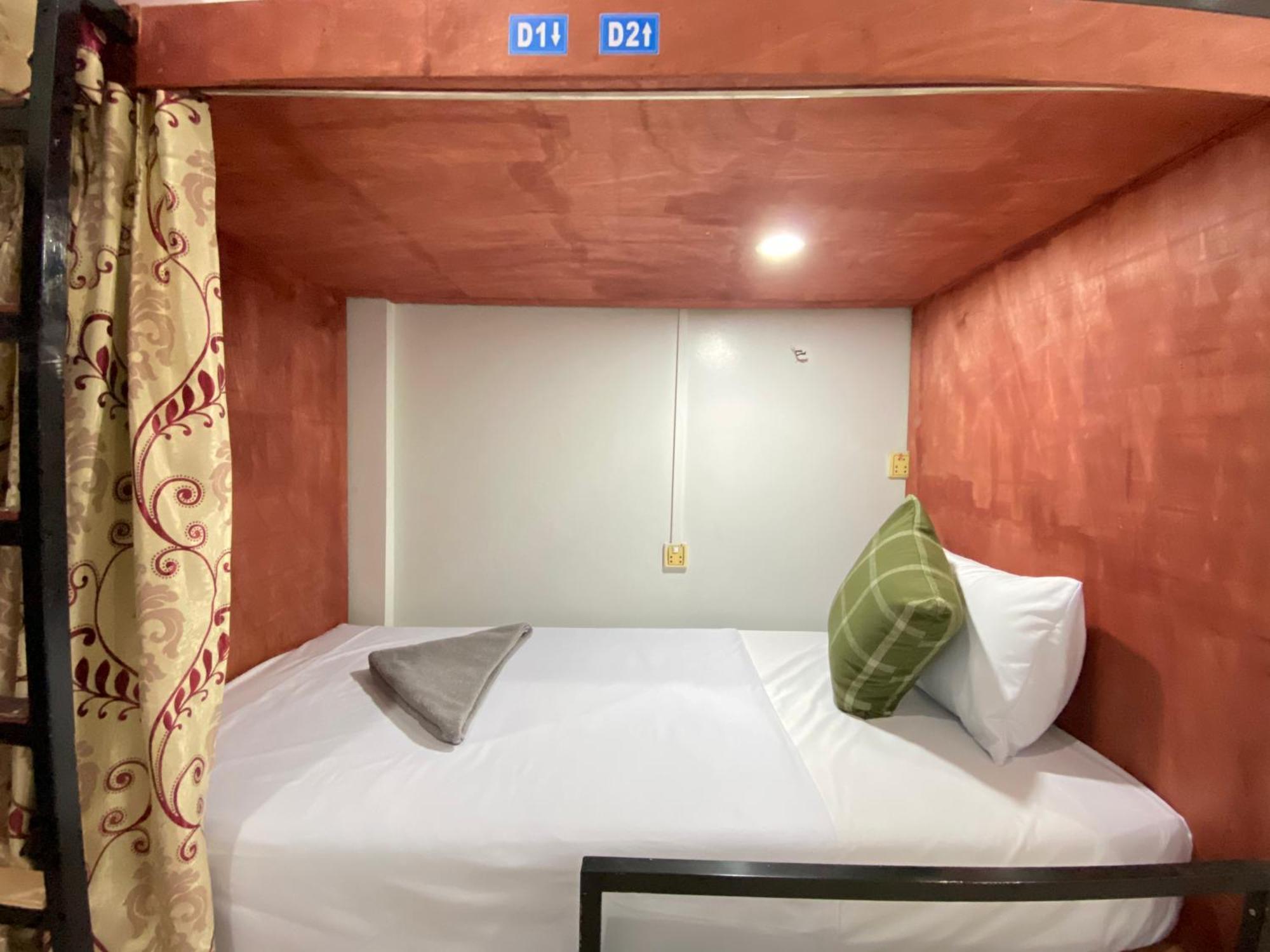 The Blue Guest House Battambang Bagian luar foto