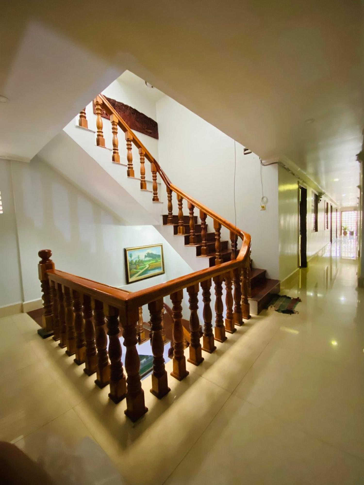 The Blue Guest House Battambang Bagian luar foto