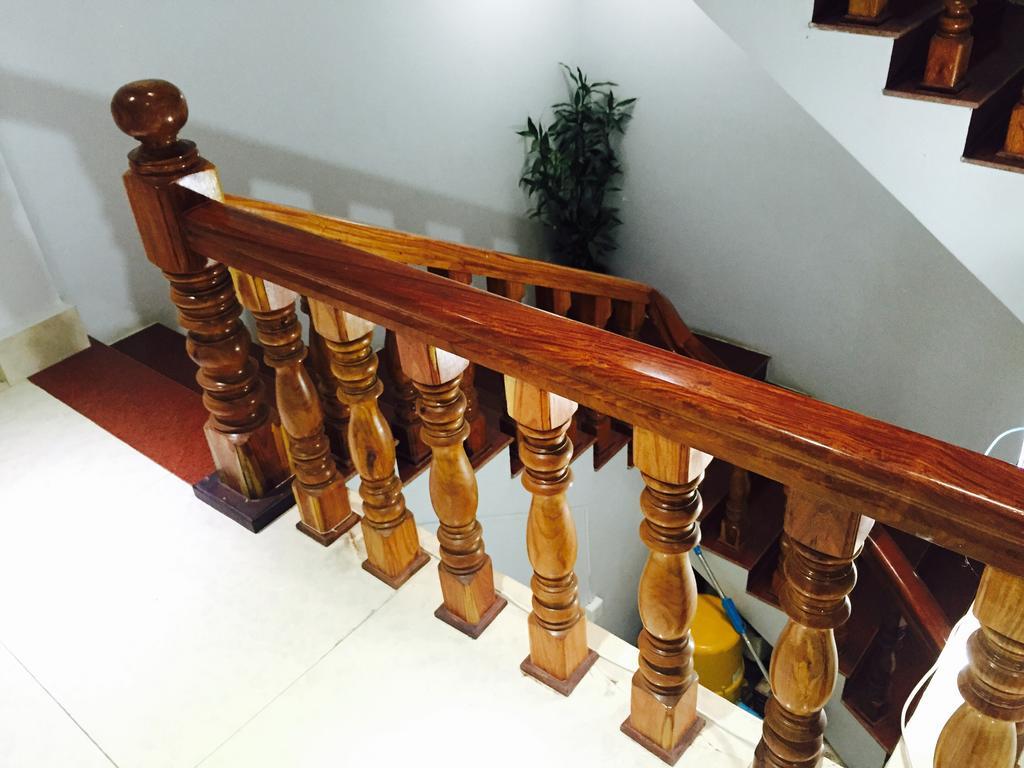 The Blue Guest House Battambang Bagian luar foto