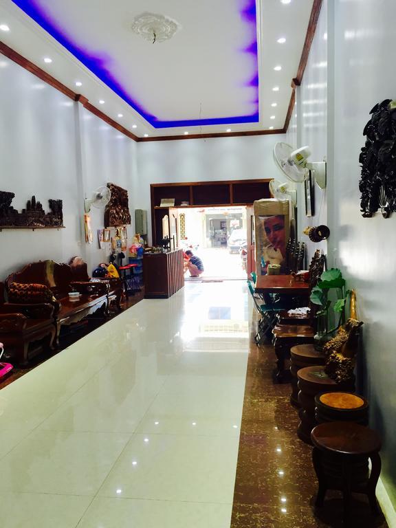 The Blue Guest House Battambang Bagian luar foto