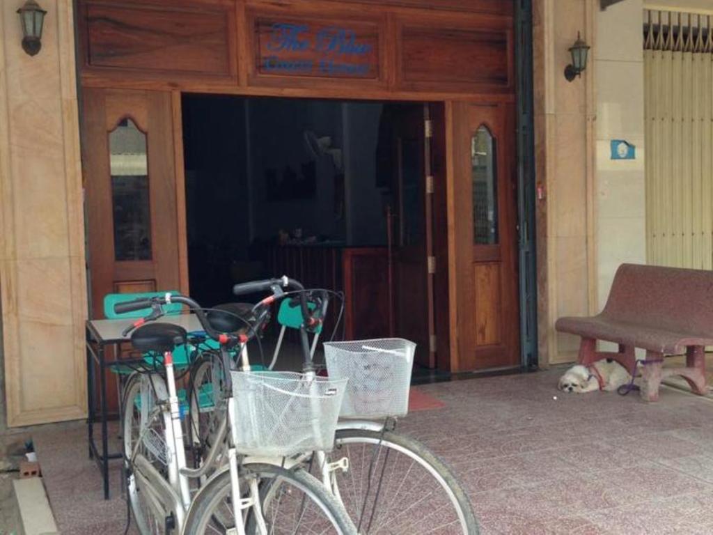 The Blue Guest House Battambang Bagian luar foto